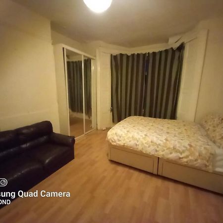 Elmdene Road - Large Room Londres Exterior foto