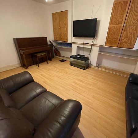 Elmdene Road - Large Room Londres Exterior foto